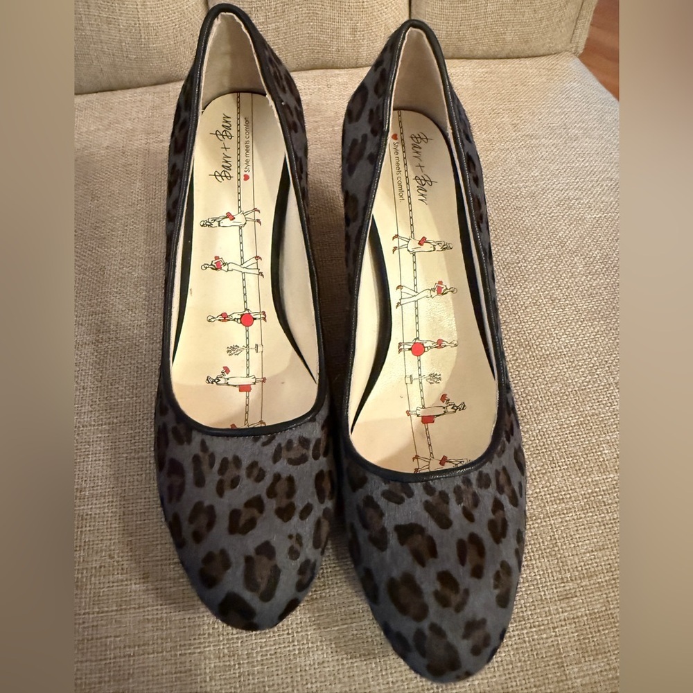 Barr & Barr Navy Leopard Textured Heels